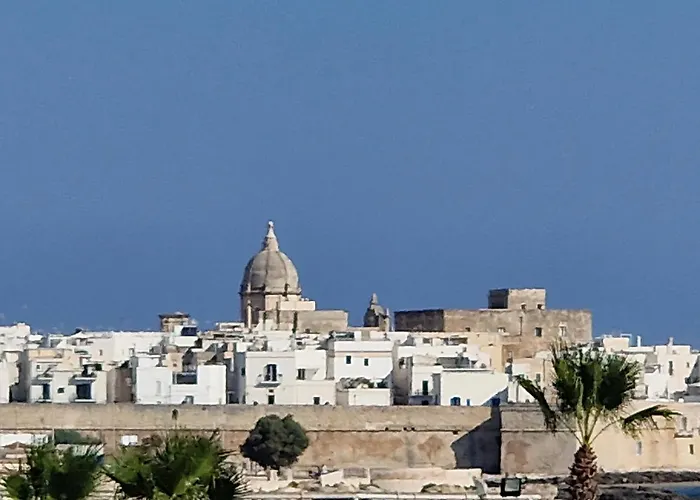 Dimora Paradiso, Monopoli, Puglia, Sea-View, Stylish, Family Friendly Home