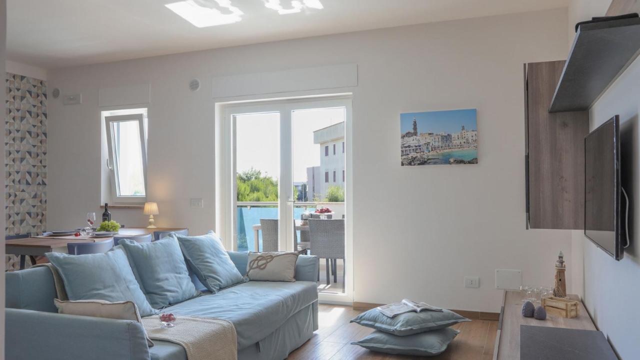 Dimora Paradiso, Monopoli, Puglia, Sea-view, Stylish, Family Friendly Apartment *