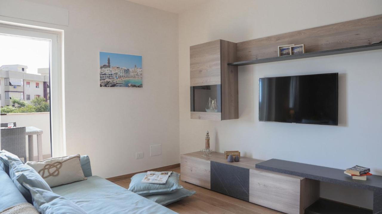 Dimora Paradiso, Monopoli, Puglia, Sea-view, Stylish, Family Friendly Apartment